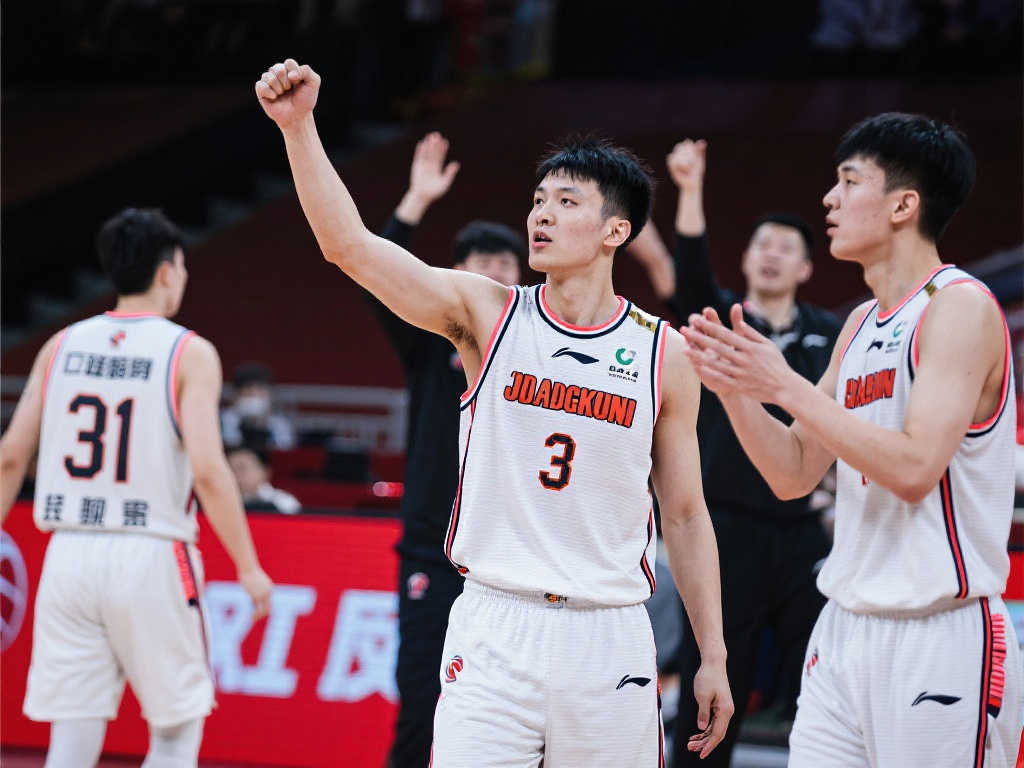 和工作人员 和工作人员