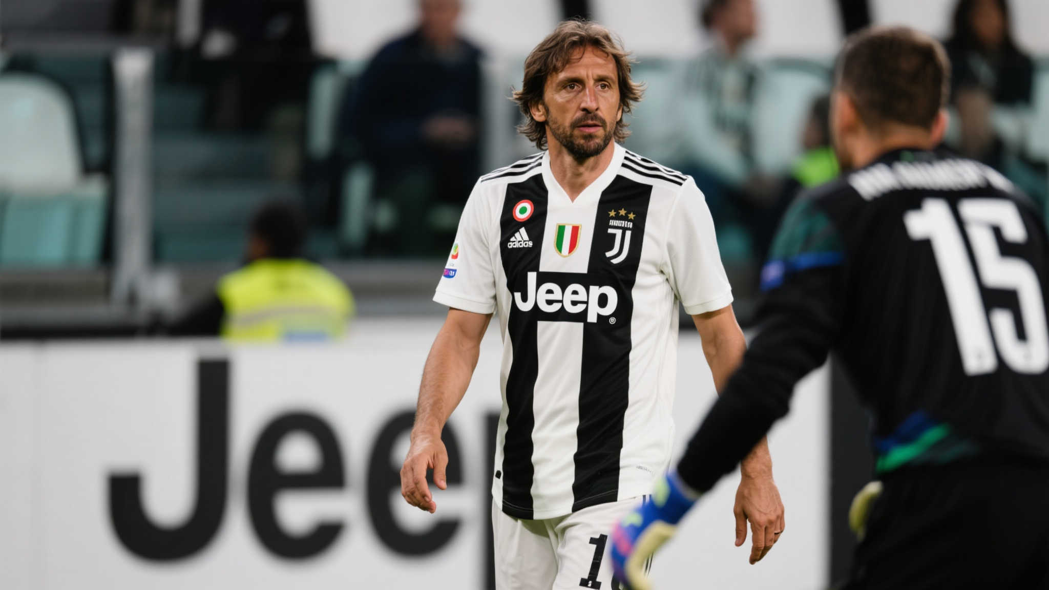 攻防两端都 攻防两端都